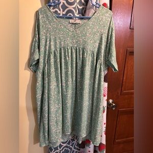 Floral Green Women's Dress- Size Small BUT It fits like an XL